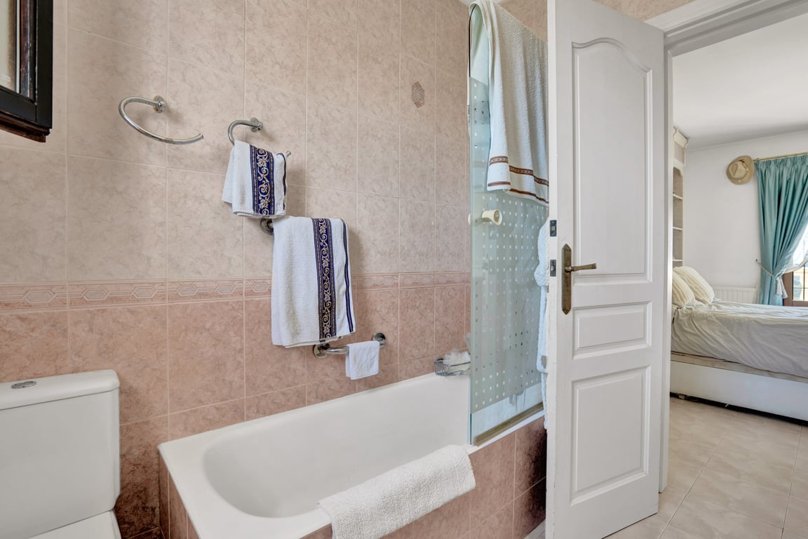 5-bed Villa in Murla photo 16