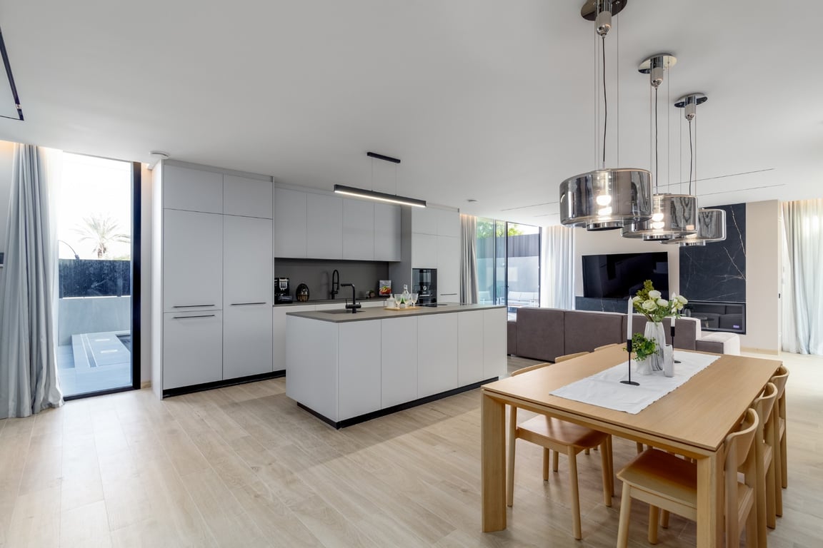 Property #RH20317 - 10