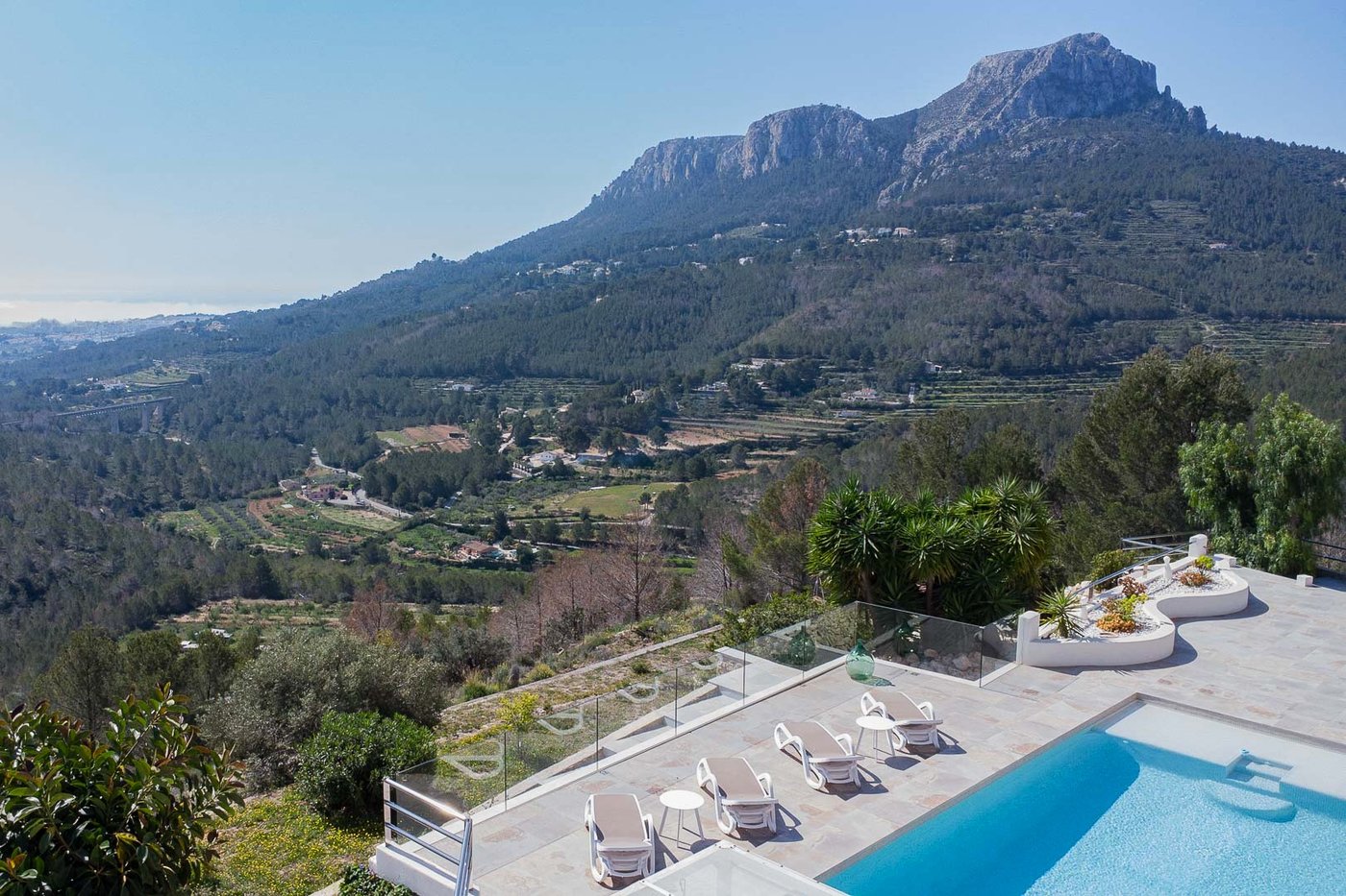 Modern finca with panoramic mountain and sea views in Benissa