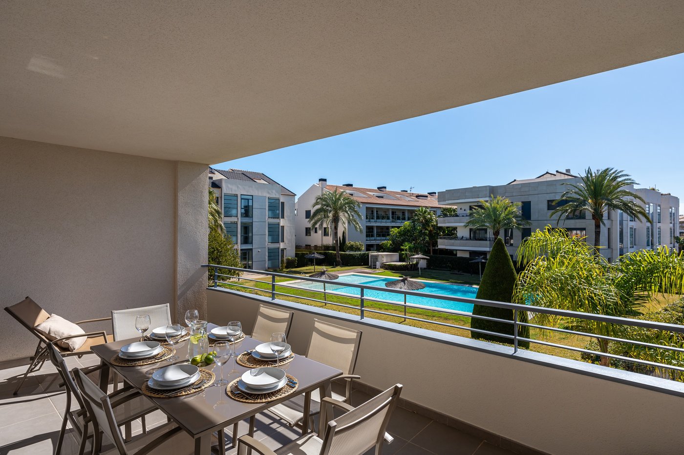 Stylish Apartment in Jávea with Sunny Terrace and Sea Proximity