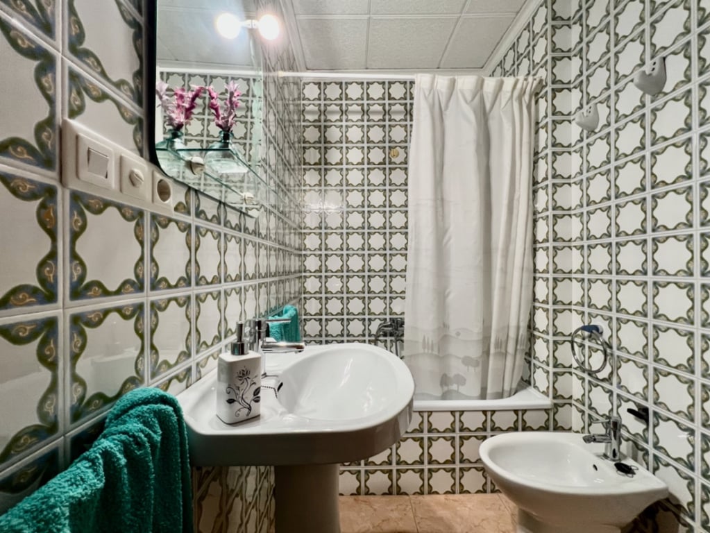 Amplio piso de 3 habitaciones en Pedreguer - 12