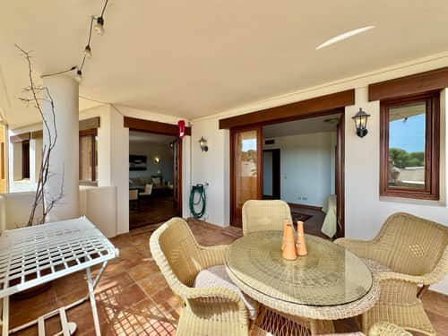 Ruim appartement met 2 slaapkamers, overdekt terras en zwembad in Punta Prima, Torrevieja — foto 35