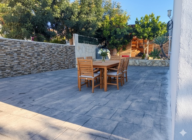 South‑facing modern villa in Calpe