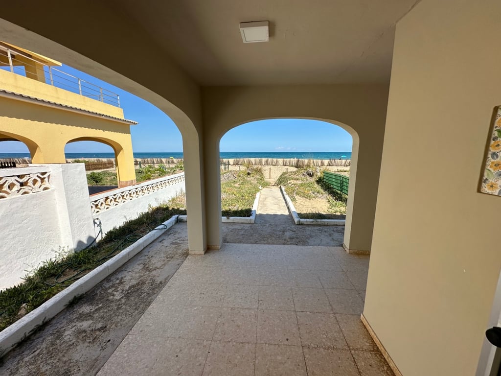 Xalet amb 2 vivendes en 1a línia de platja a Denia - 22