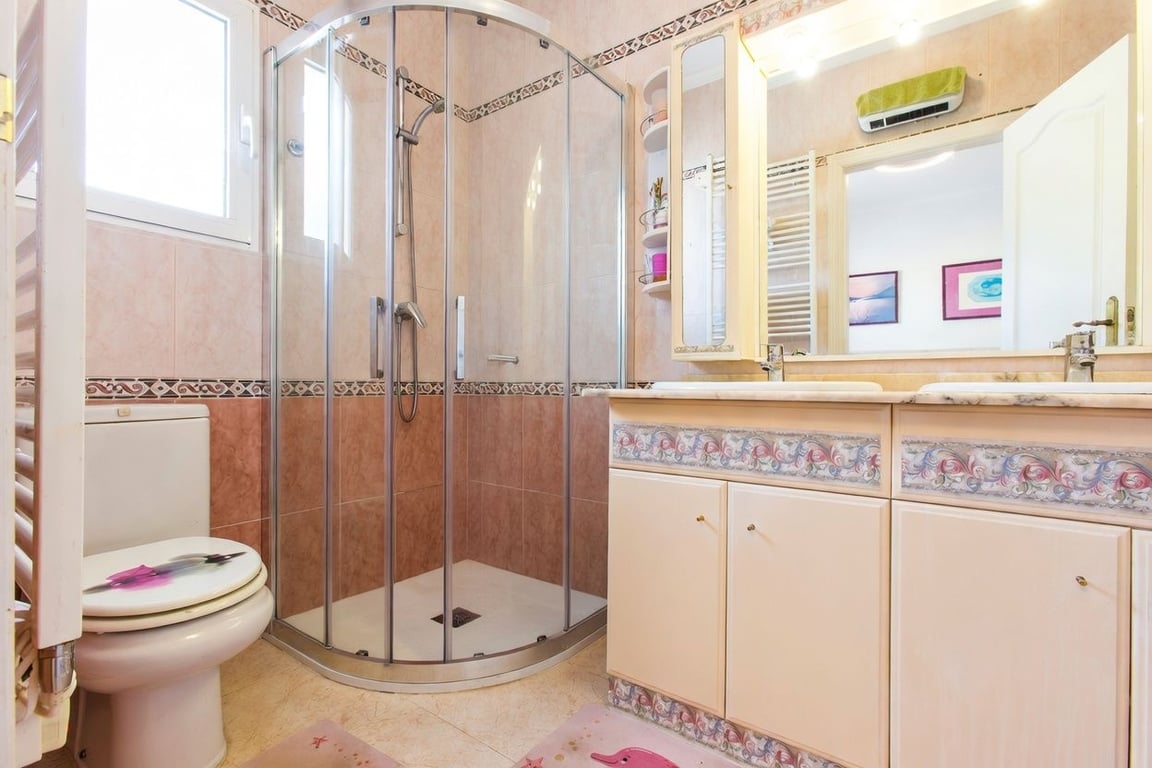 Villa tranquila con vistas a la montaña en venta en Calpe - 46