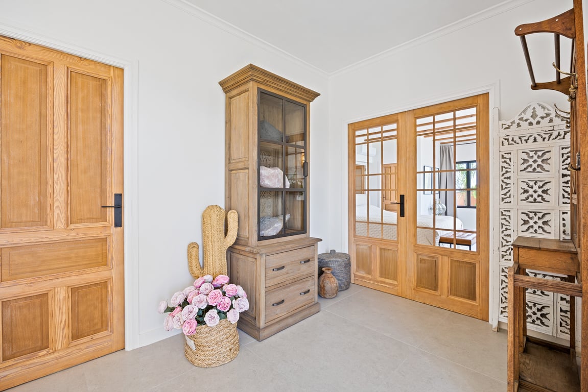 4-bed Villa in Oliva photo 21