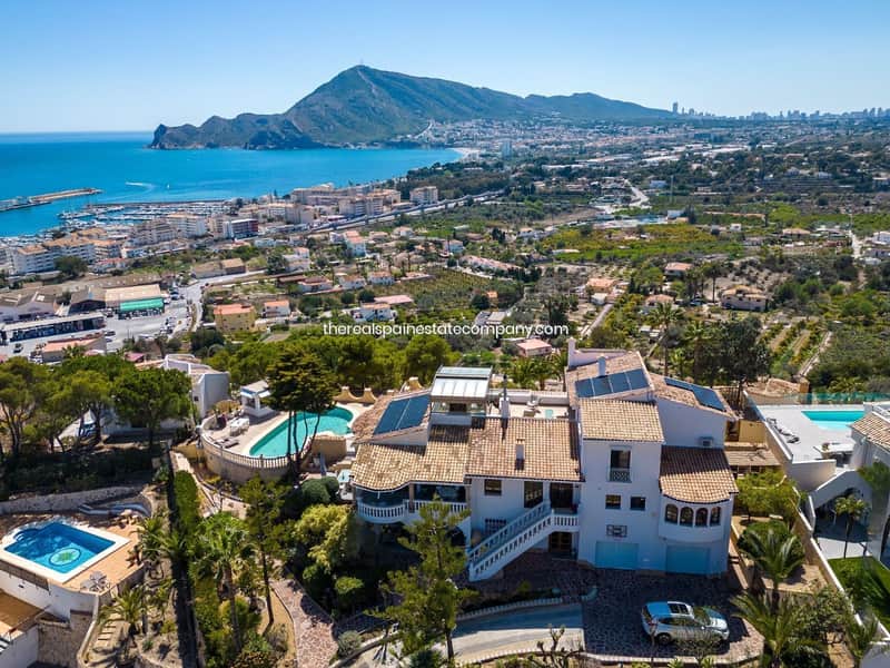 Luxe villa in Altea met panoramisch uitzicht op zee