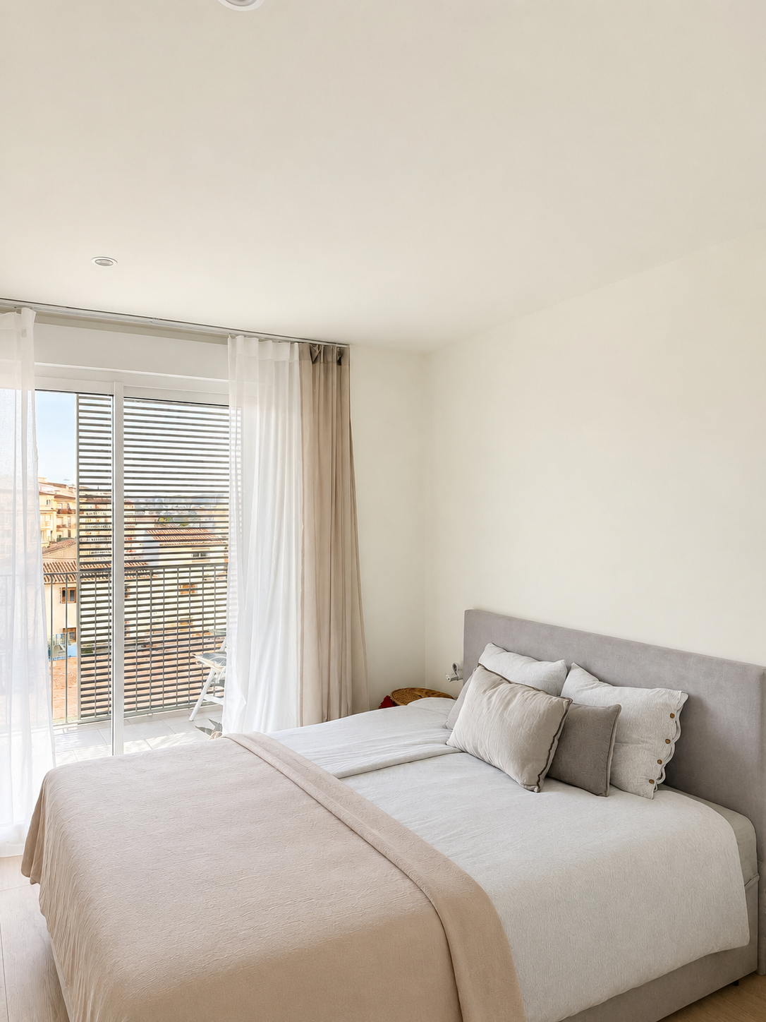 Apartamento de 2 dormitorios orientado al sur con jardines privados en Jávea