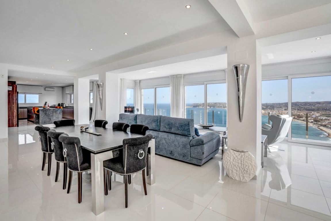 Property #RH20678 - 6