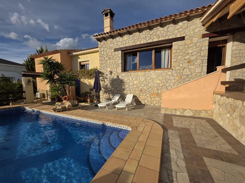 Property #RH21393 - 4