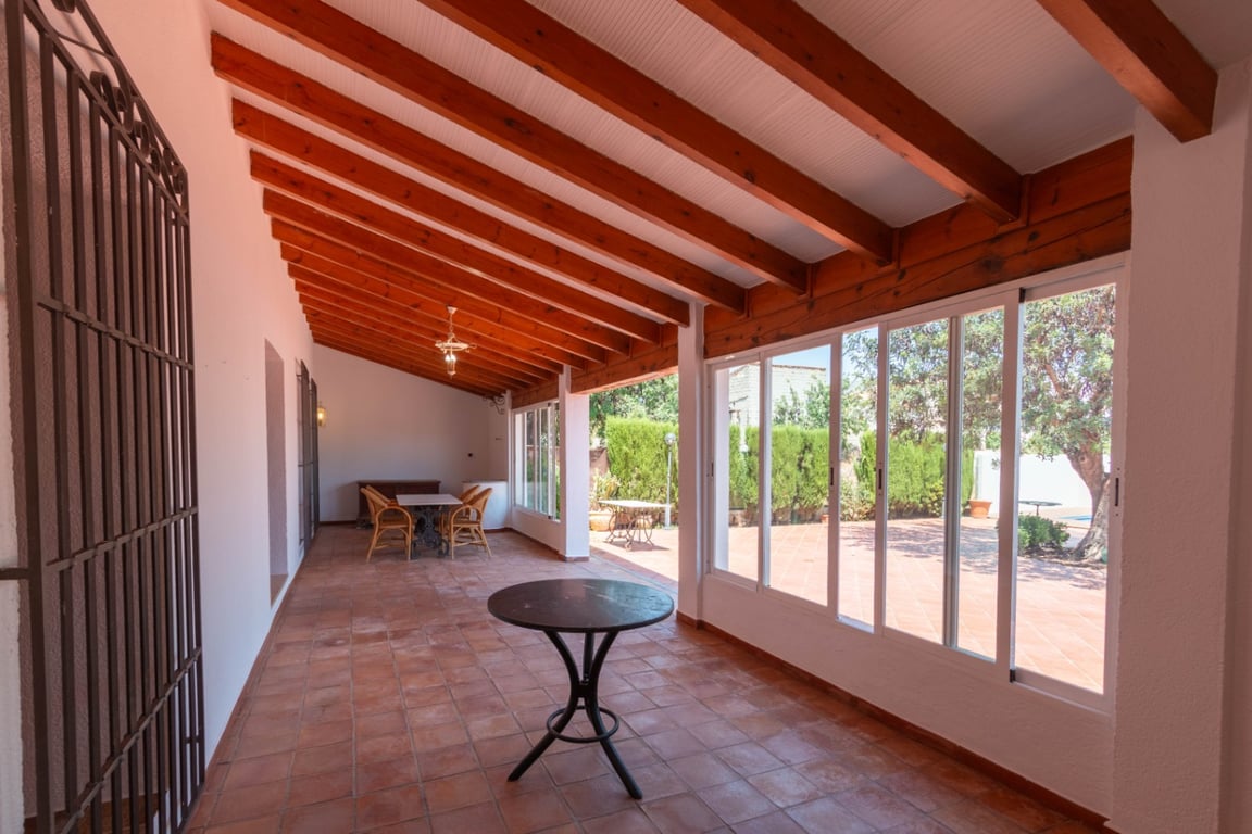 Xalet de 5 dormitoris a Gata de Gorgos disponible per a lloguer de llarga temporada. - 2