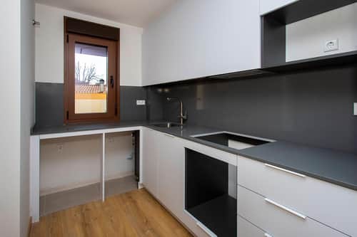 Gelijkvloerse nieuwbouwbungalow met tuin in Hondón de las Nieves — foto 13