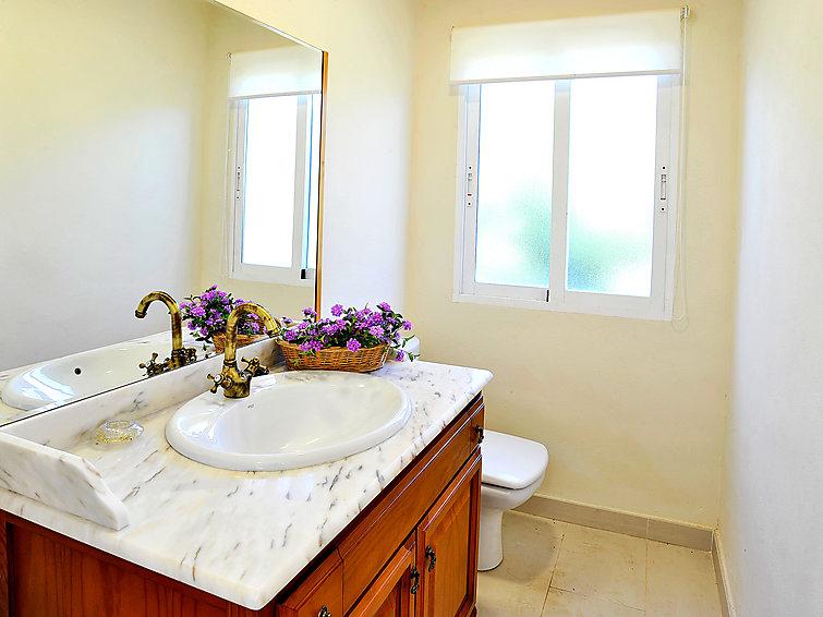 Amplia Villa Mediterránea con Potencial de Renovación Excepcional – Javea Golf - 9