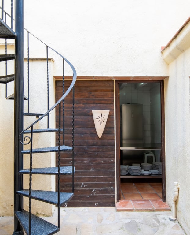 Property #RH21005 - 24