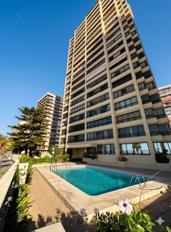 Refugi Exclusiu sobre el Mediterrani: 7ª Planta en Primera Línia de Levant - 2