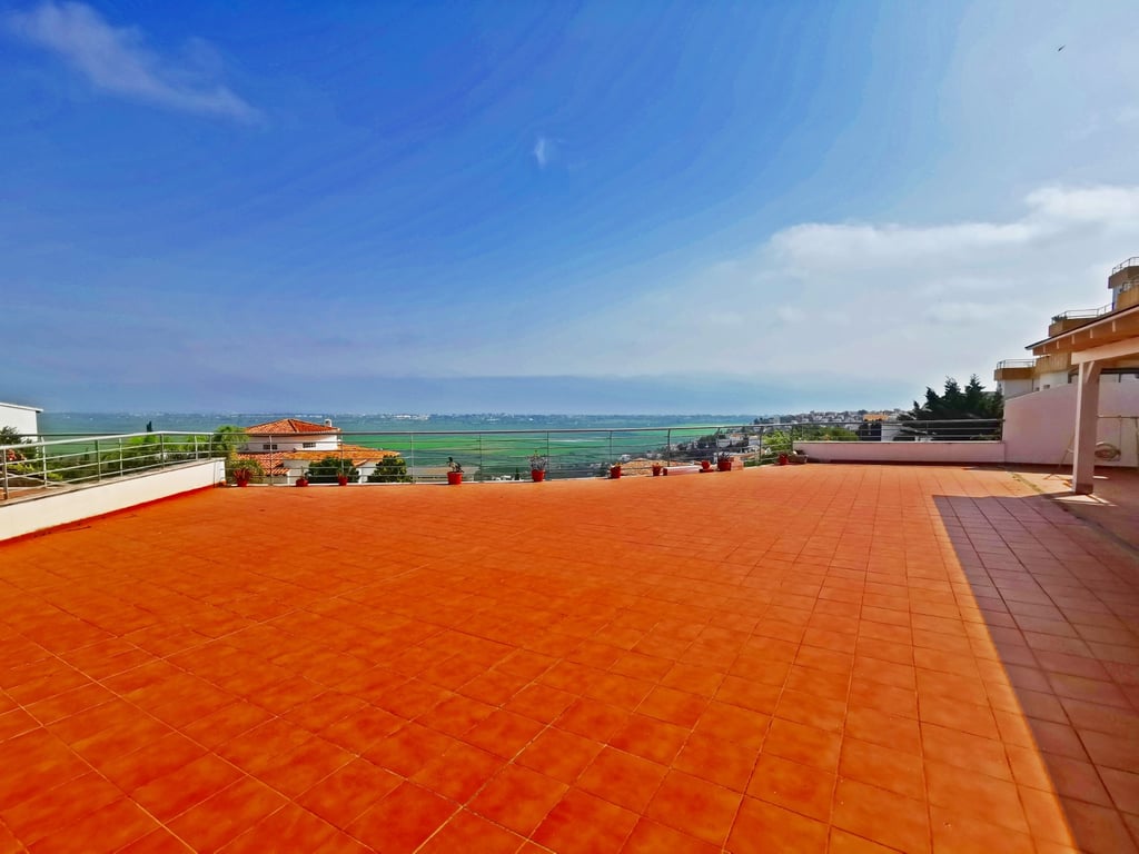 Apartament amb gran terrassa solarium a MontePego - 2