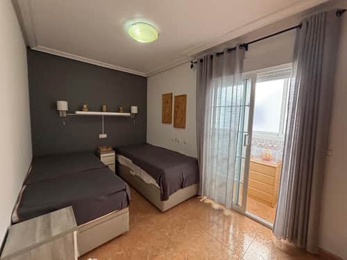 Ruim penthouse-appartement met lift in het hart van Torrevieja — foto 29