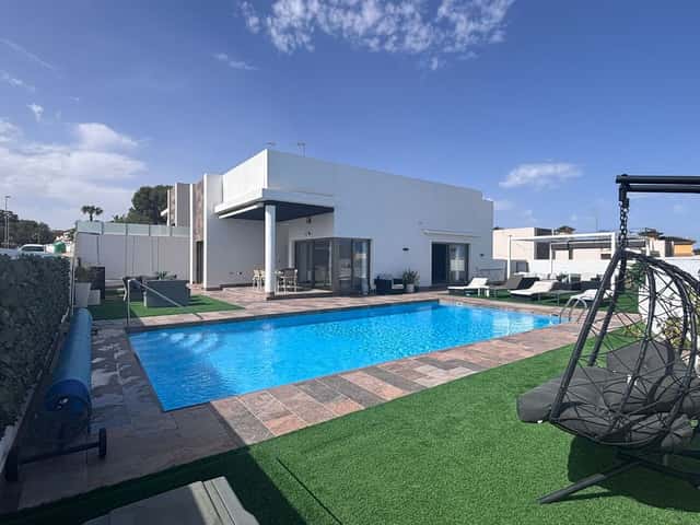 Villa te koop in Villamartin