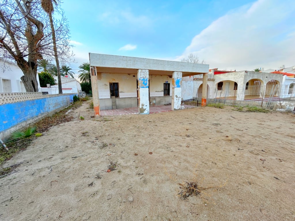 ¡Oportunitat Única! Villa Primera Línea de Mar, Sense Llei de Costes a Platja Blay Beach (Dénia) - Inversió Exclusiva - 8