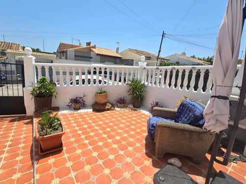 Gezellig geschakeld huis met terrassen en solarium in Los Balcones — foto 4