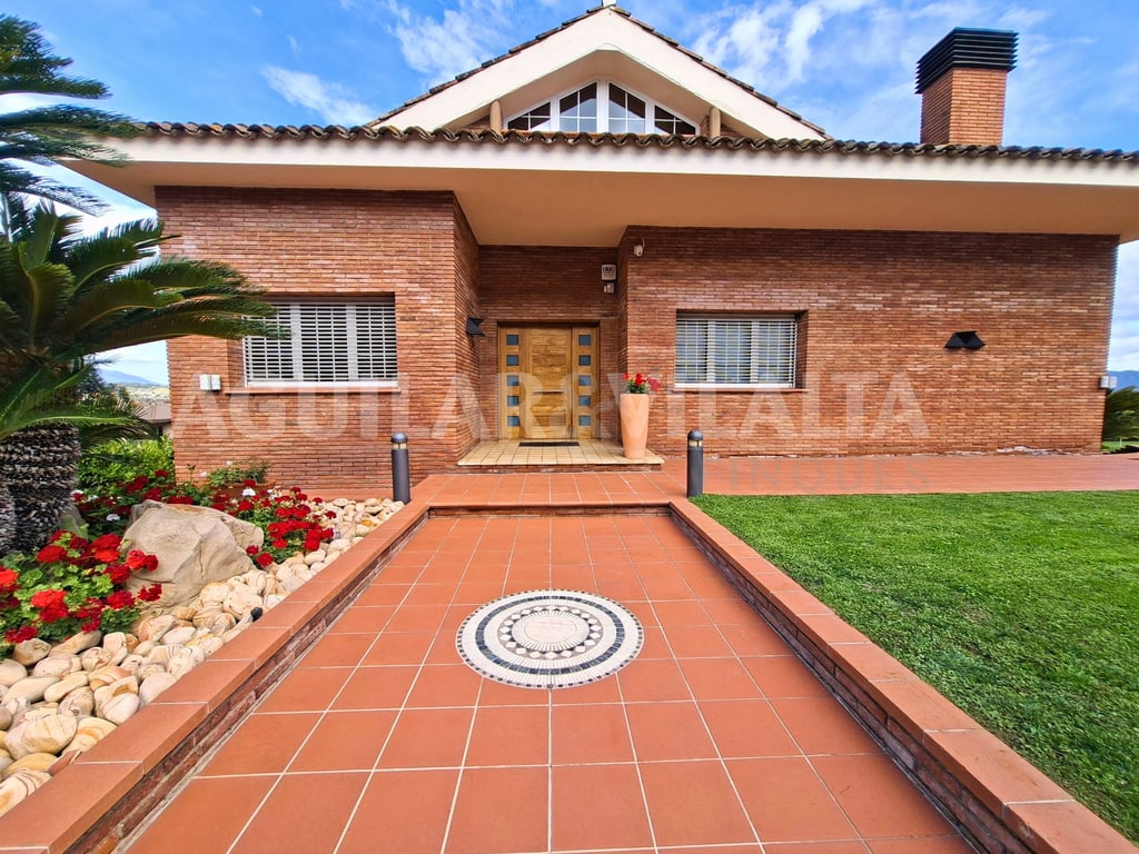 Exclusiva vivienda en Can Duran - 110