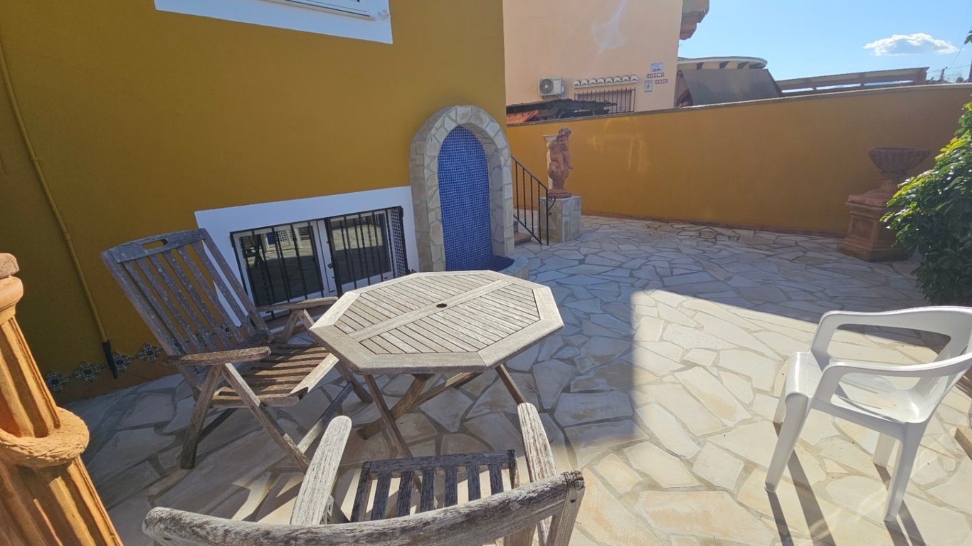 Casa aparellada a prop de la Platja de Santa Ana - Deveses - 2