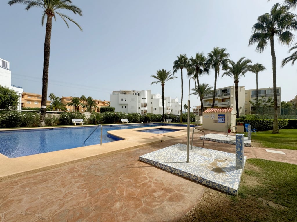 Apartamento en venta de 3 habitaciones con piscina en Denia - 33