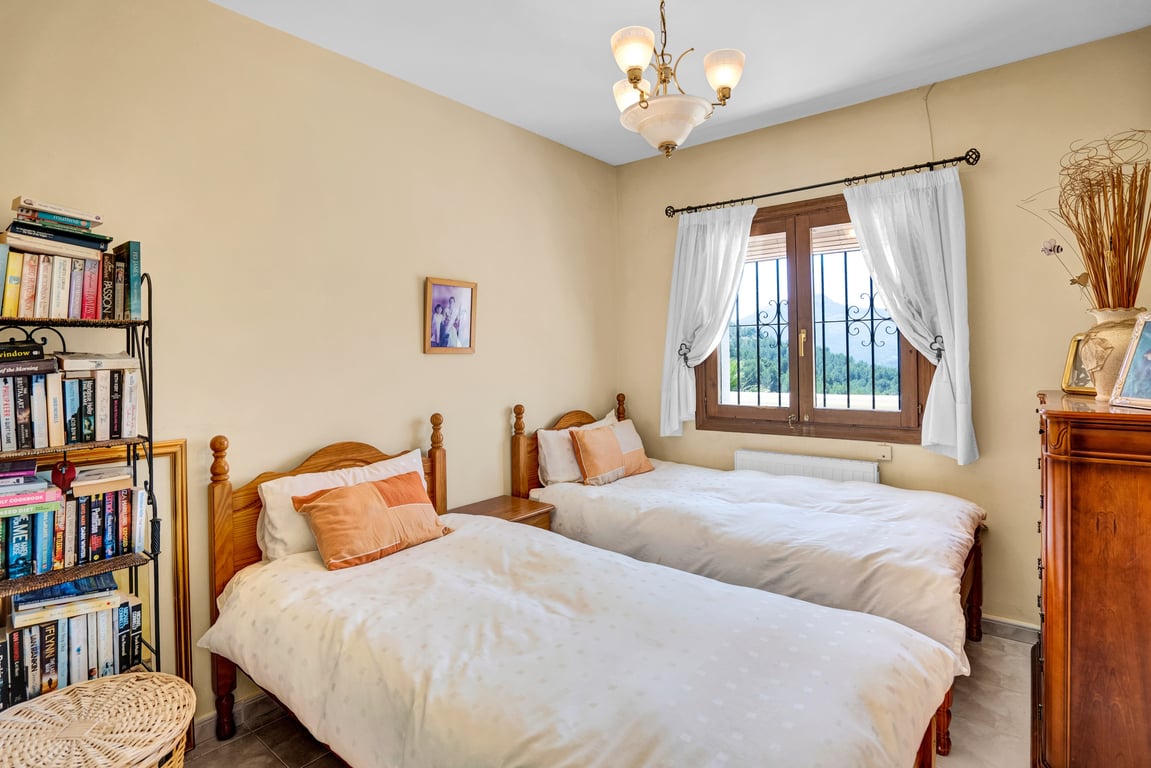 5-bed Villa in Murla photo 11