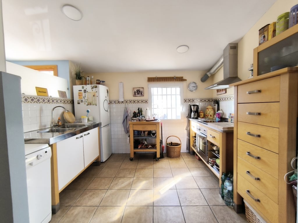 Villa en venta en el corazón del casco antiguo de Jávea con vistas al mar y parcela privada - 6