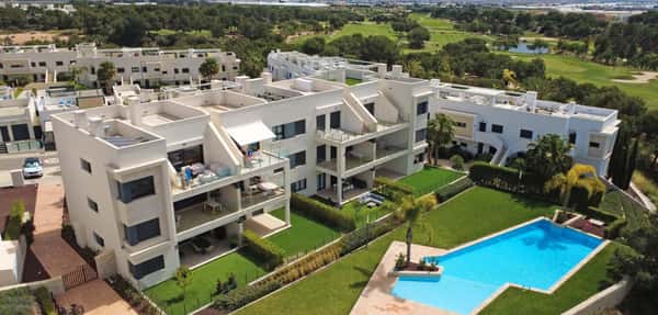 Gelijkvloers appartement met 2 slaapkamers en twee terrassen in Pilar de la Horadada