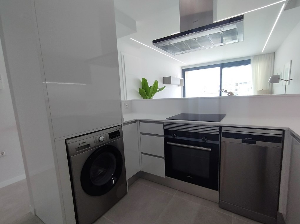 Apartamento de obra nueva en primera línea en playa en Dénia - 8