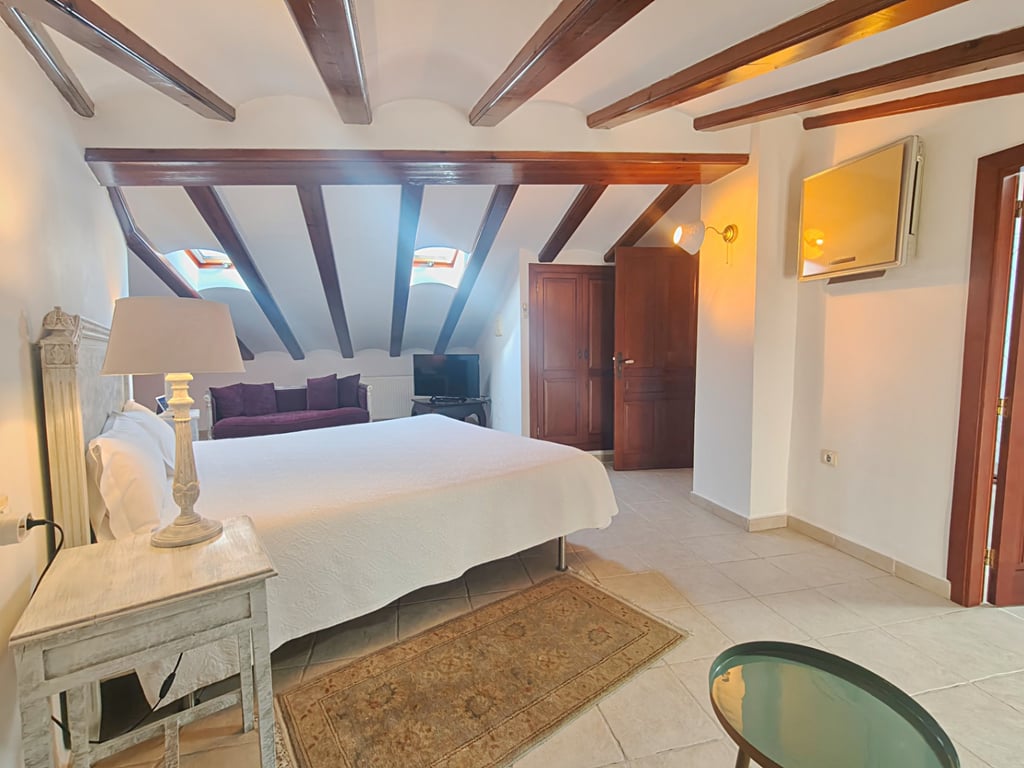 OPORTUNITAT D'INVERSIÓ ÚNICA: HOTEL BOUTIQUE DE BENESTAR DE LLUXE NOMÉS PER A ADULTS | SPA PRIVAT DE COVES | BENIALÍ, VALL DE GALLINERA | ALT RENDA GARANTIDA - 50