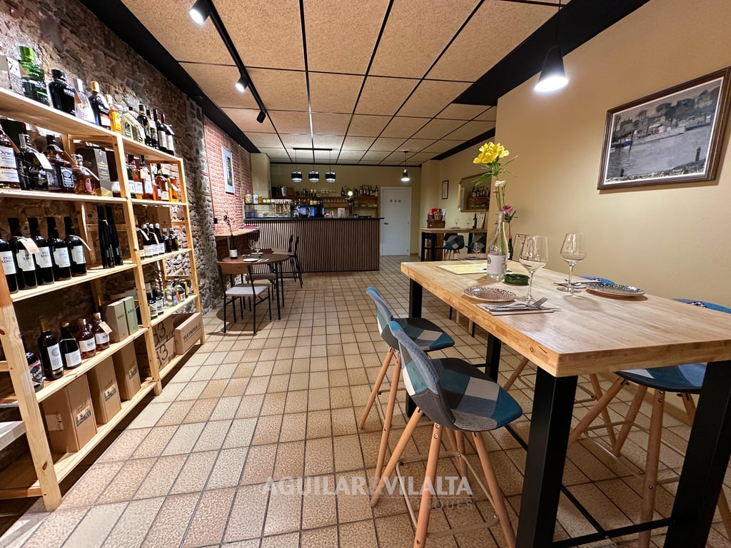 Bodega con degustación en traspaso en el centro - 2