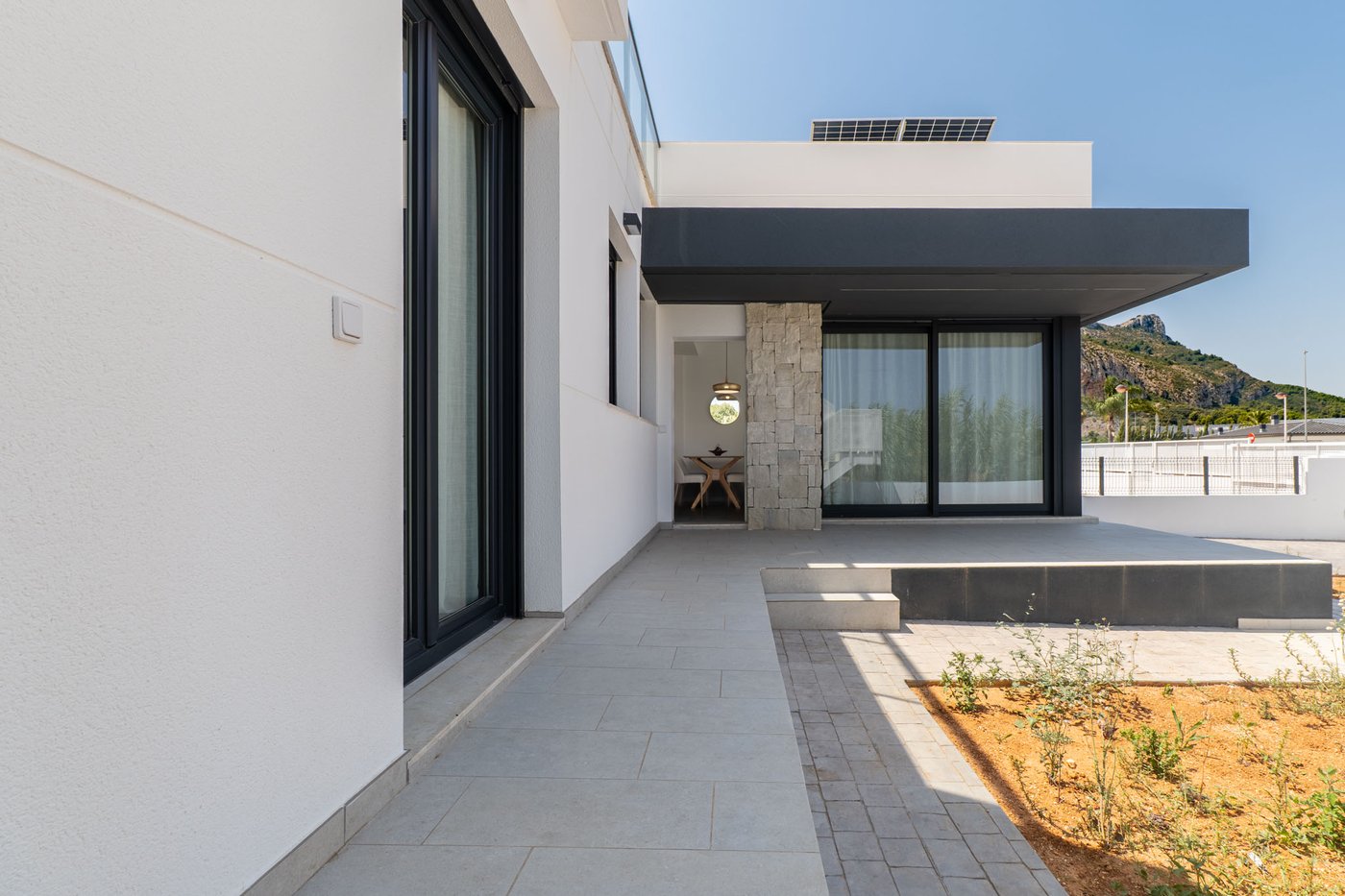 New 3-Bedroom Villa with Private Pool & Solarium near Las Marinas