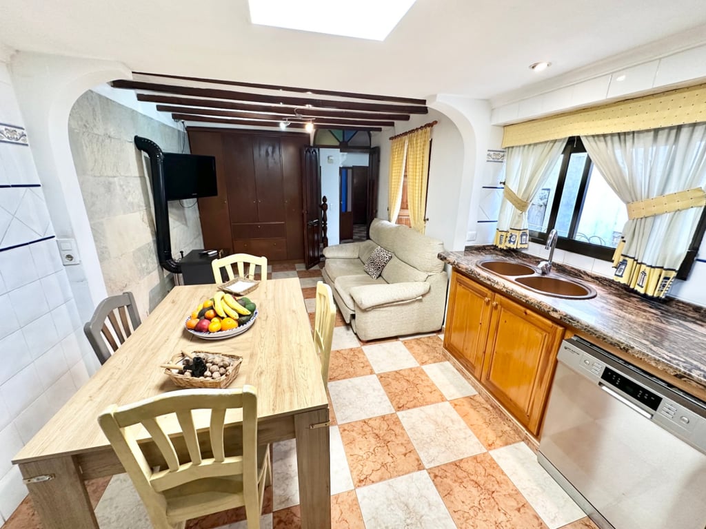 Casa de poble d'estil tradicional a Pego - 16