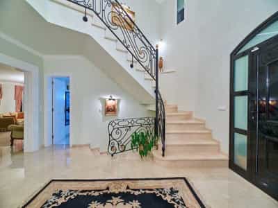 Property R4681048