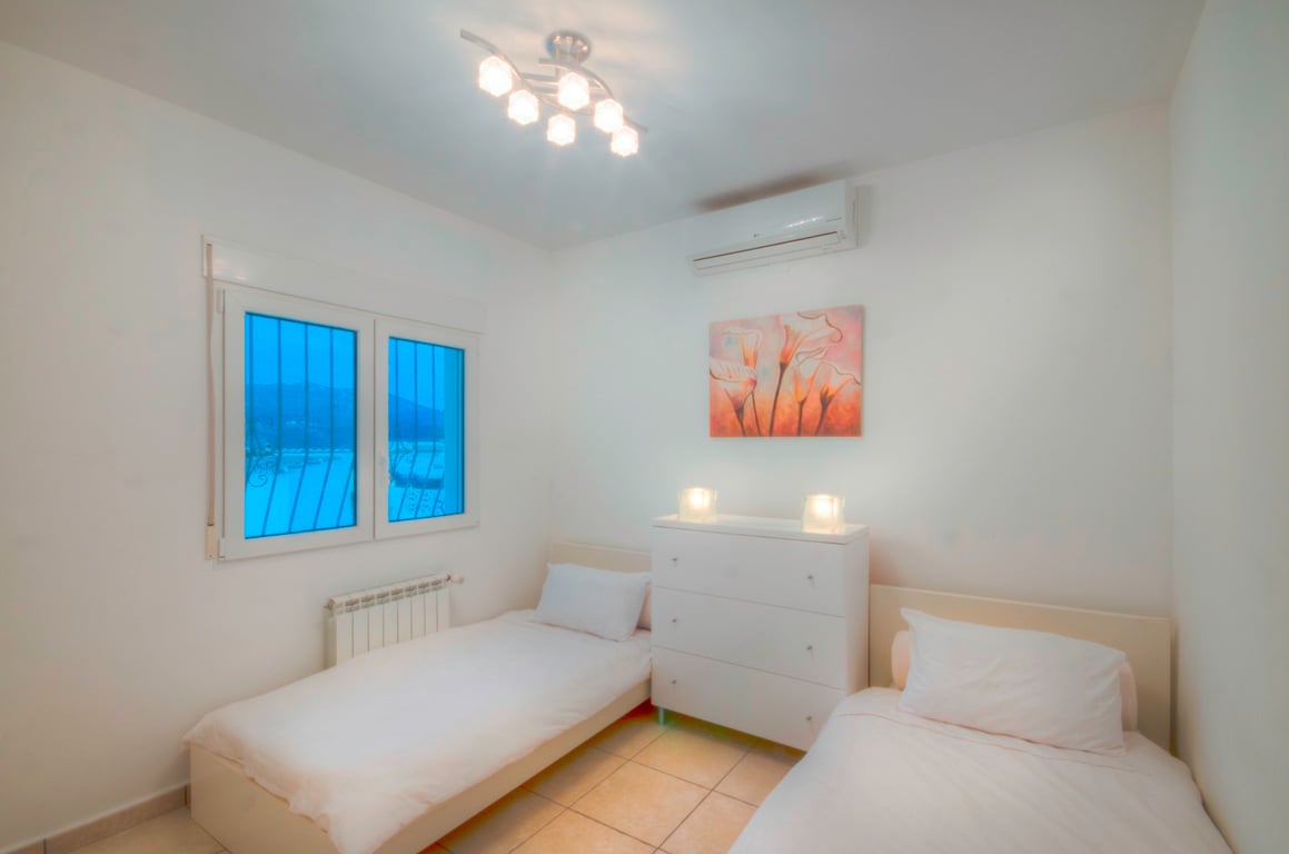 Property #RH20454 - 8