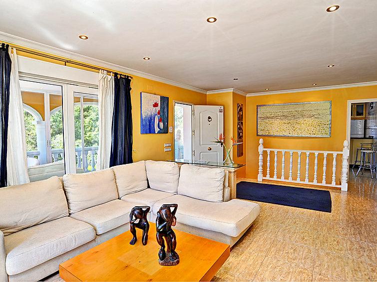 Amplia Villa Mediterránea con Potencial de Renovación Excepcional – Javea Golf - 4