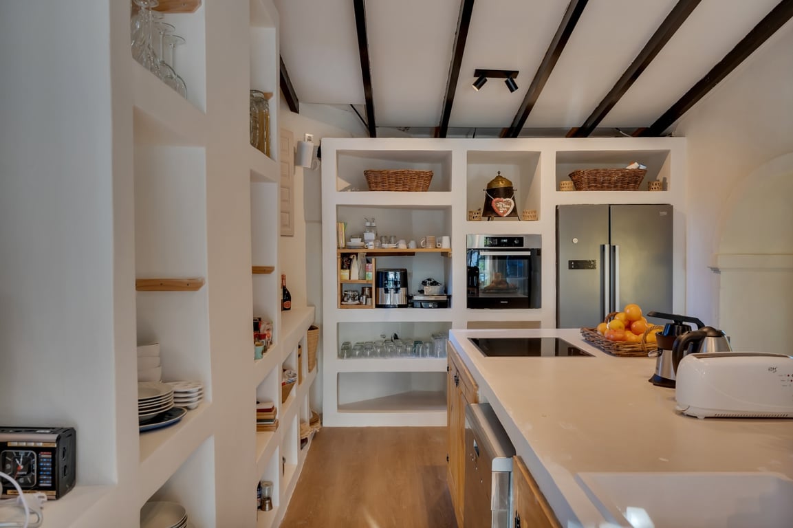 Exclusiva finca completamente reformada con gran parcela de 11.367 m2 - 14