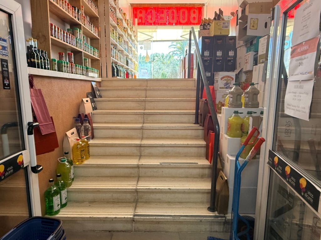 Exitoso negocio vinícola a la venta en Moraira centro - 5