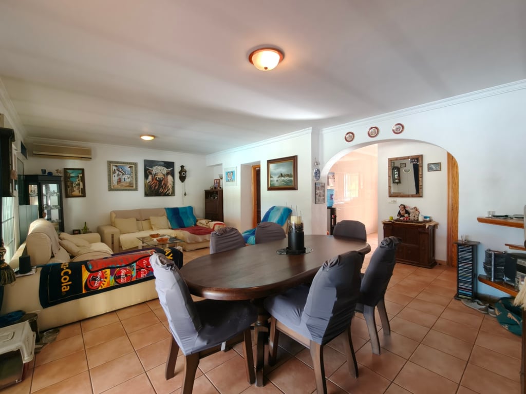 Villa privada a la venta de 5 dormitorios en Els Poblets con piscina climatizada y apartamento independiente - 6