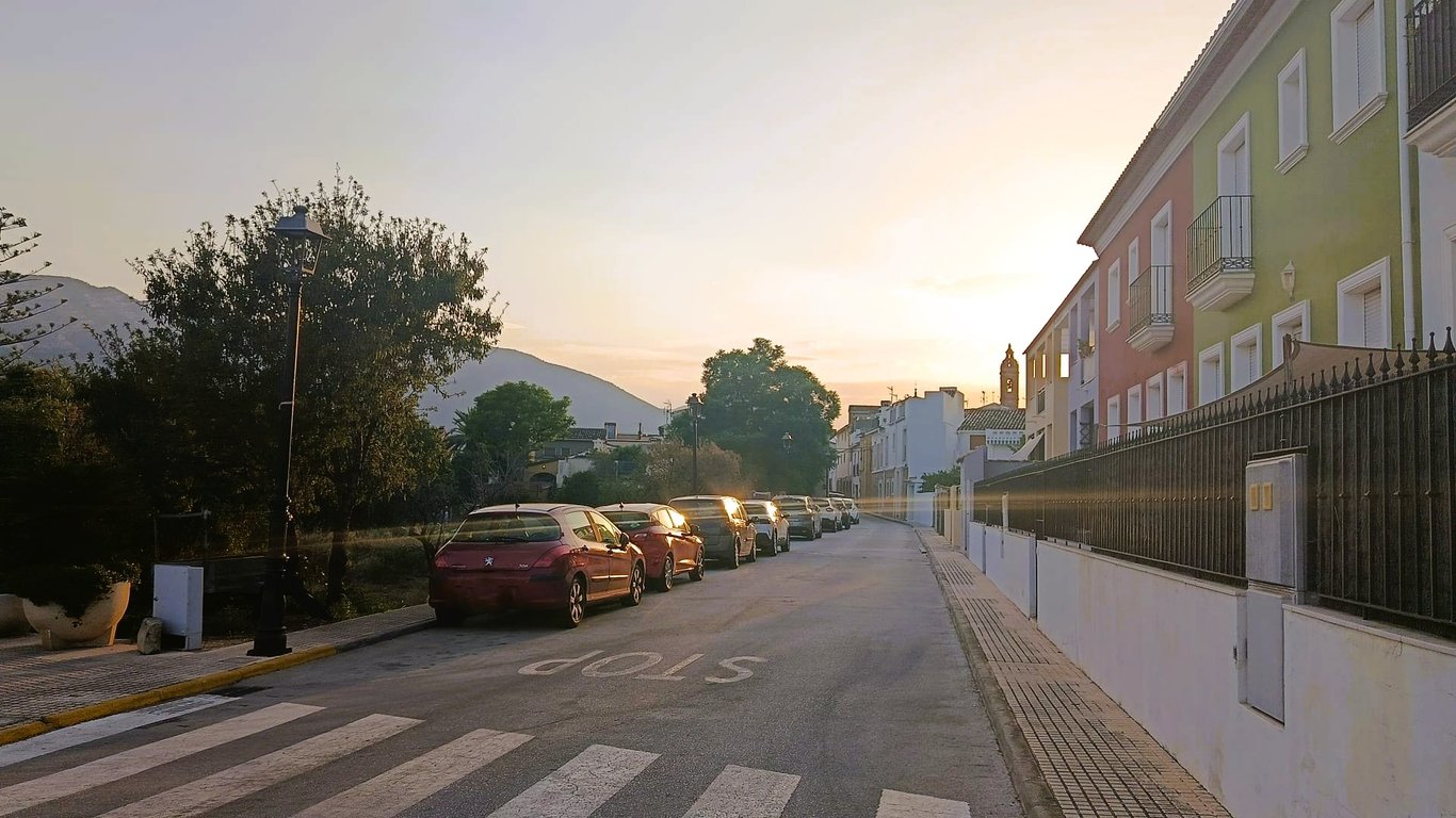 Casa semi adosada con encanto, garaje privado y amplia terraza en pleno corazón de Alcalalí - 26