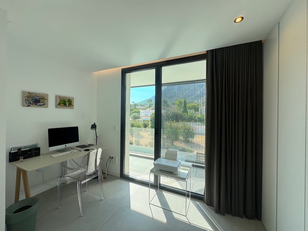 Chalet con vistas al Montgó, eficiencia energética A y piscina climatizada – Denia - 23
