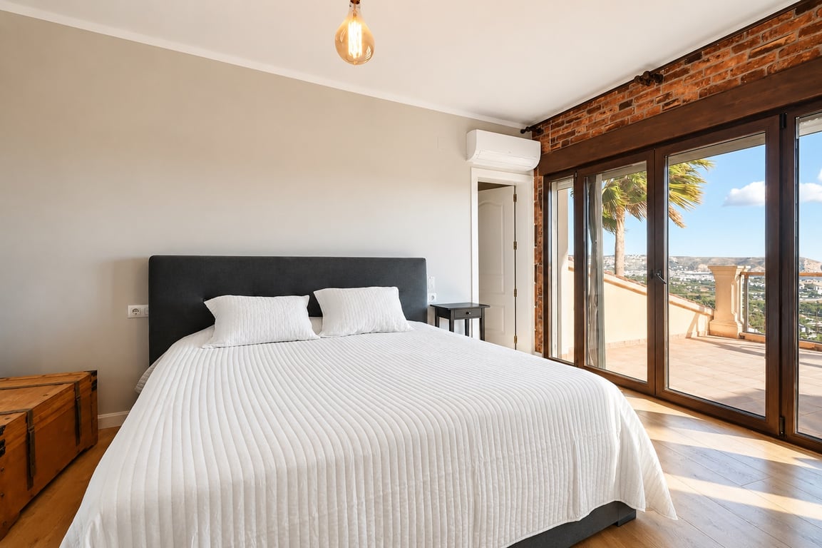 4-bed Villa in Jávea photo 10
