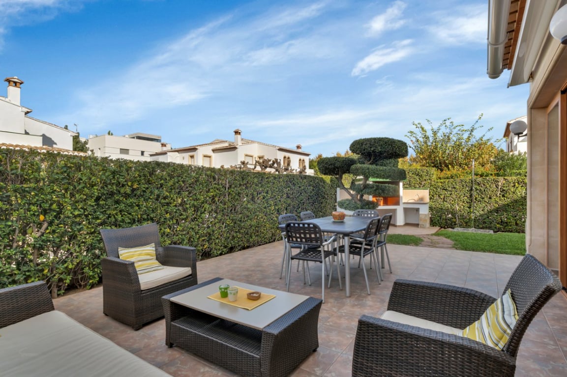 Exclusivo Adosado en Jávea, a 500m. del mar, con 4 dormitorios y piscina comunitaria - 3