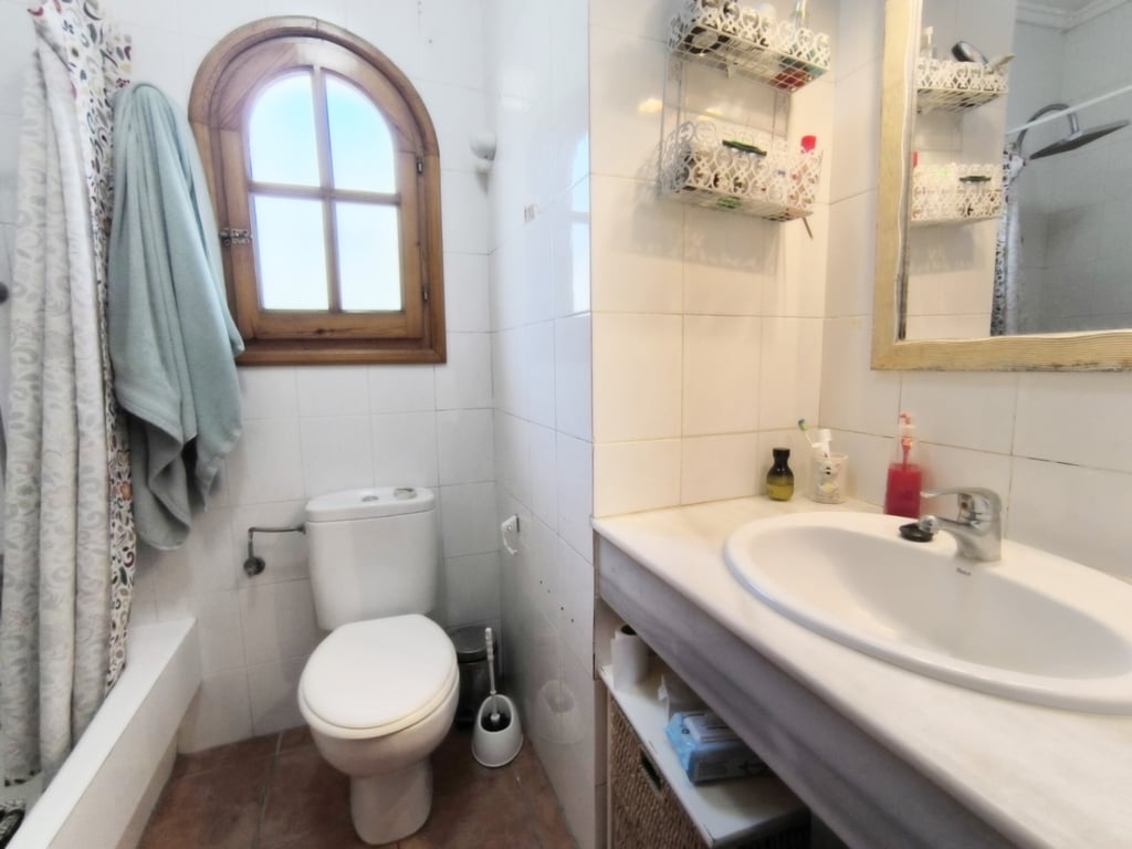 Vila en venda al cor del nucli antic de Jávea amb vistes al mar i parcel·la privada - 24