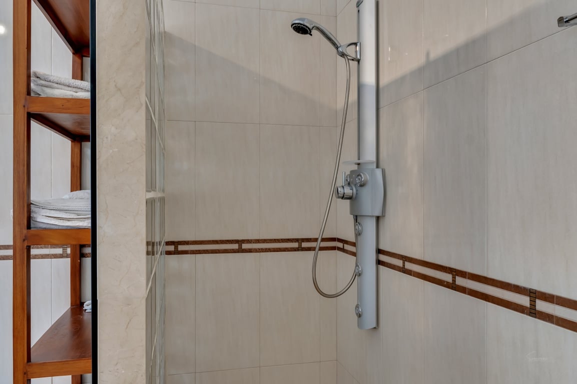 Villa con vistas abiertas en zona tranquila próxima al centro del pueblo de Jávea - 37