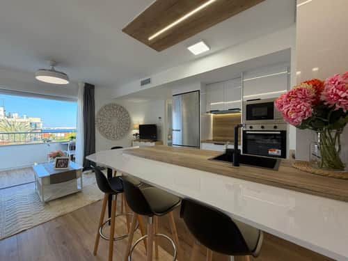 Gerenoveerd eerstelijns appartement met zeezicht in Torrevieja — foto 1