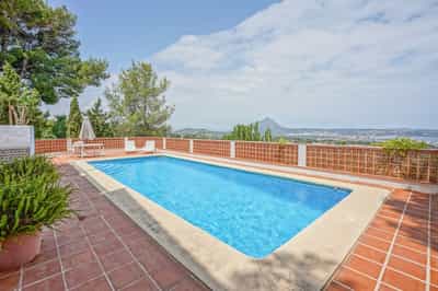 Property R4680139