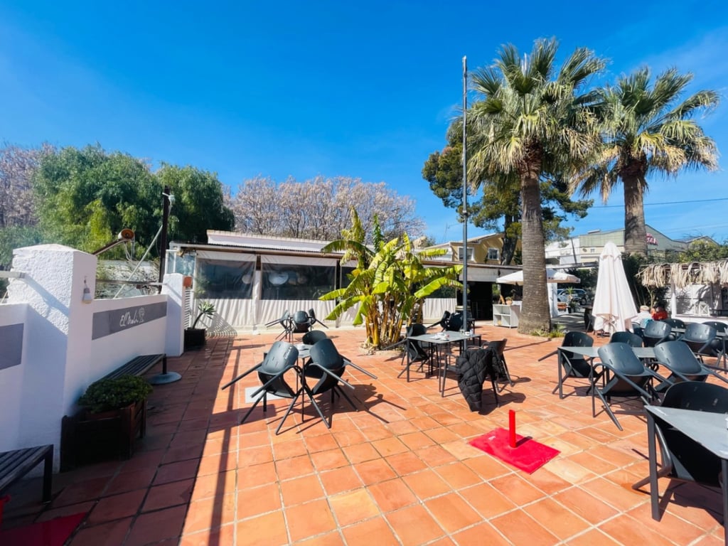 Casa de campo de 500 m2 en suelo urbano con parcela de 3500m2 en Denia zona Sta Paula - 2